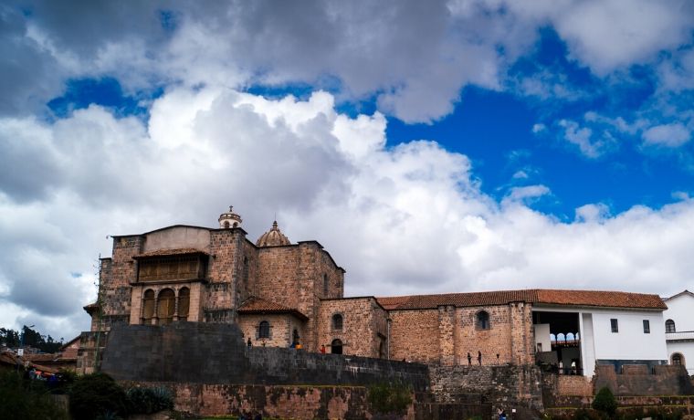 TOURS EN CUSCO: TODO LO QUE DEBES SABER SOBRE QORICANCHA – EL TEMPLO DEL SOL