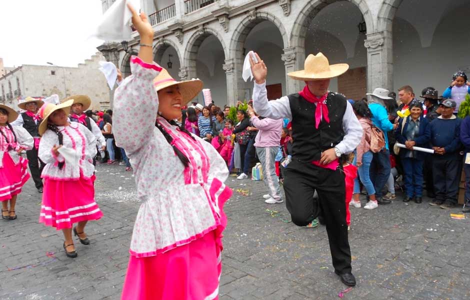 LAS DANZAS MAS TRADICIONALES DE AREQUIPA